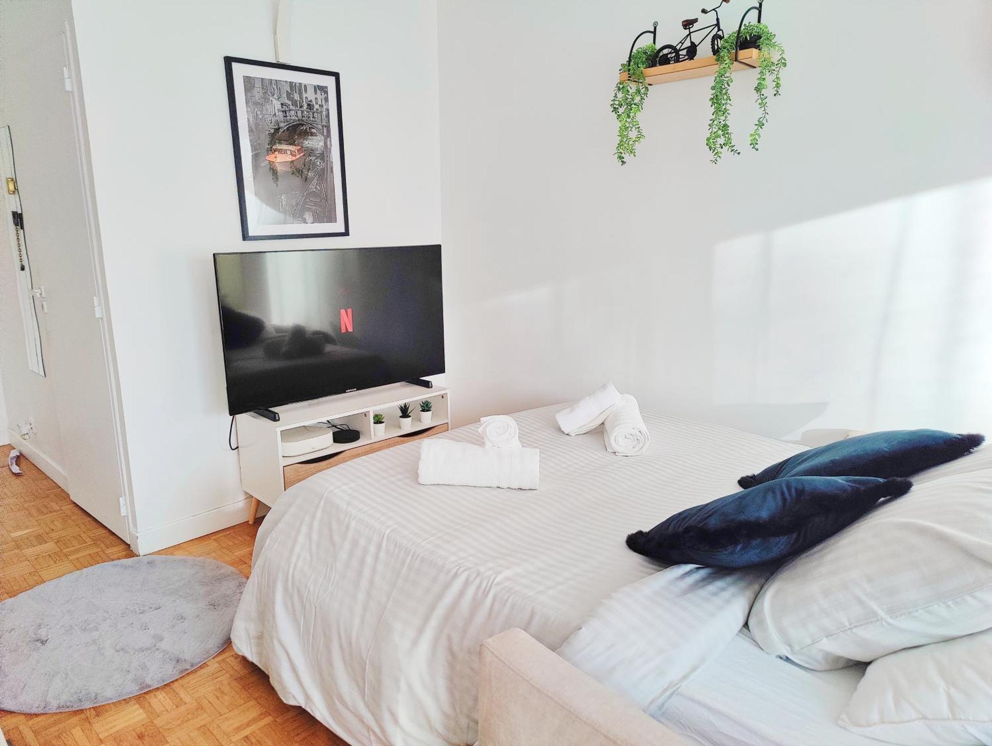 Apartament Metro A 2 Minutes Paris Centre Le Marais Romainville Zewnętrze zdjęcie