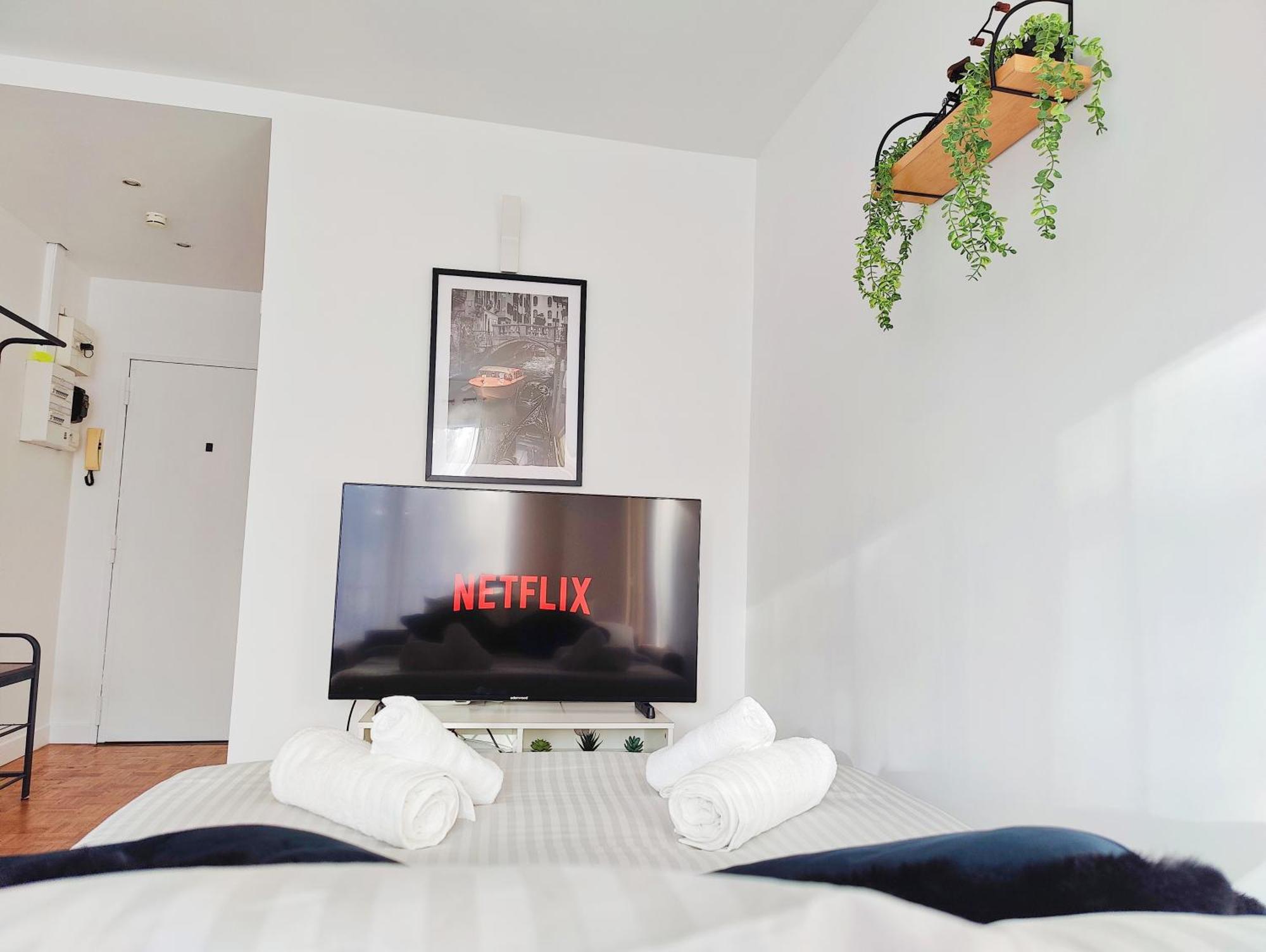 Apartament Metro A 2 Minutes Paris Centre Le Marais Romainville Zewnętrze zdjęcie